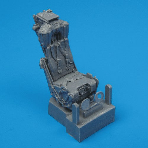 QB72011 Quickboost 1/72 McDonnell F-4 Phantom ejection seats x 2 with moulded in belts (Fujimi, Hasegawa, Hobby 2000 and Revell kits)